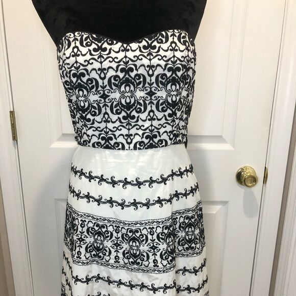 WHBM black white strapless belt sash dress size 6 - Picture 2 of 14